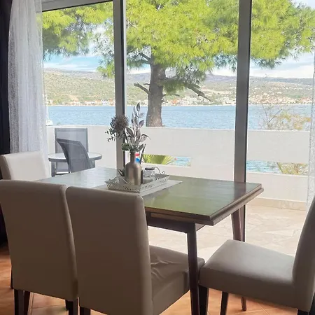 Bronislovas Apartment Rogoznica (Sibenik-Knin)